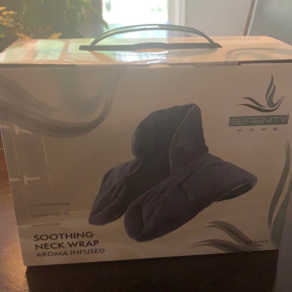 Serenity aroma infused neck wrap